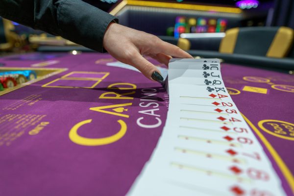 193 Entries chase the chip leader bonus on Day 1B of the Card Poker Series!