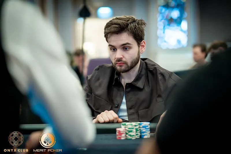 4 Austrians battle through Day 1 of the star-studded Onyx HRS $50k PLO Grand Slam!