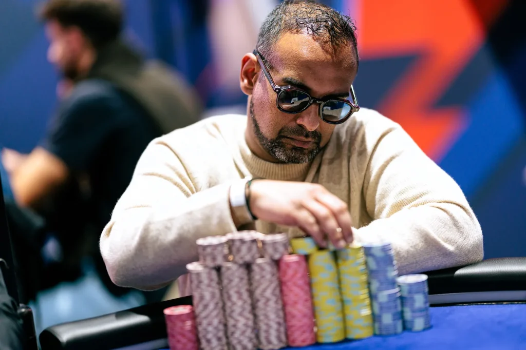EPT Paris Main Event – Felix 'xflixx' Schneiders jumps into Day 2 with a large group of DACH players!
