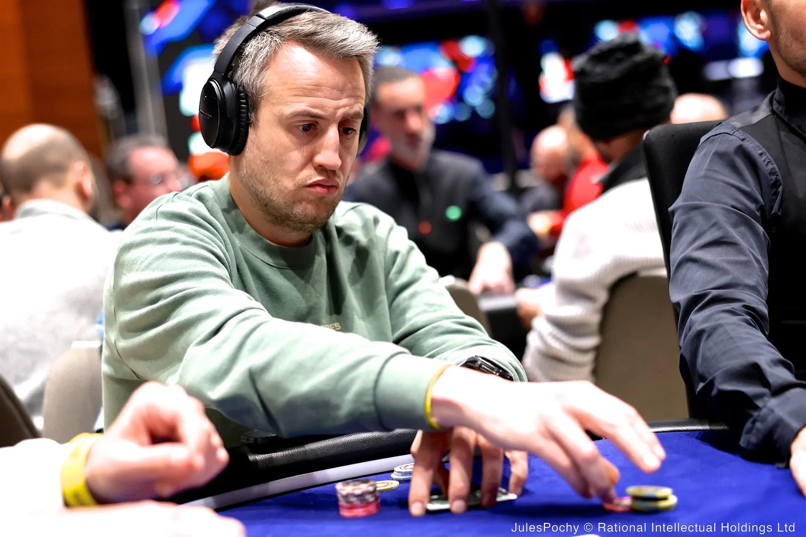 EPT Paris Main Event – 180 survive Day 1A; Dietrich Fast best DACH player!