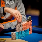 King’s: Well carved! ‘El Trinchador’ Chipleader in the Vamos Main Event Day 1A