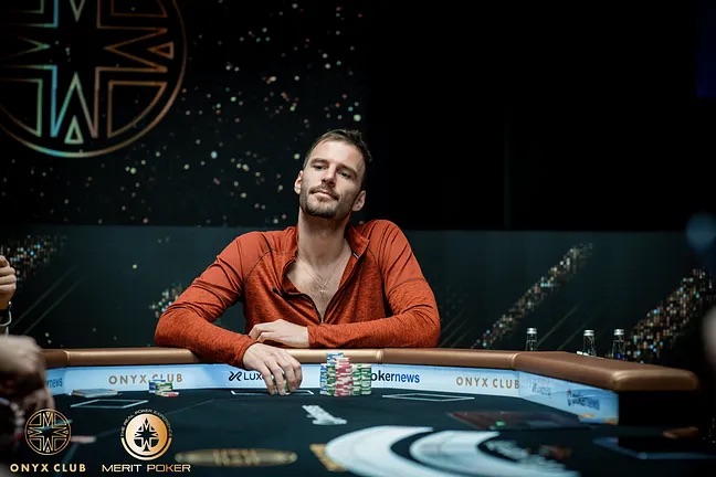 Onyx Series – Vogelsang leads the NLH Grand Slam FT, Eibinger starts in 4th, Mühlöcker with 1 Big Blind left!