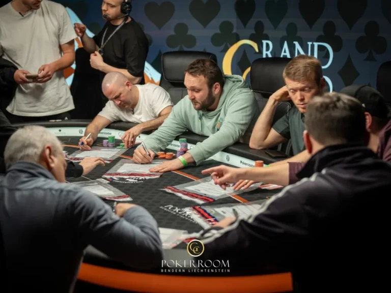 WSOPC Main Event – Arossi takes the chip lead to the final table, Geiger & Kramer among the final eight!