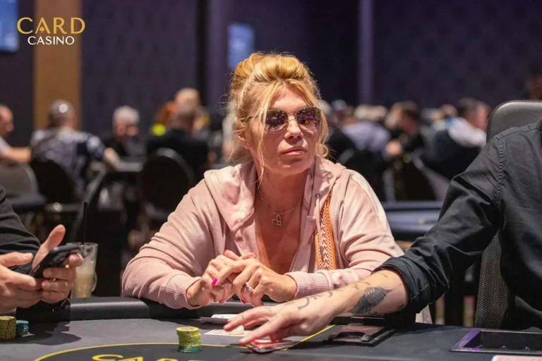 Black Crown Series – Eszter Fabian outplays male competition in the 1A Warm-Up!