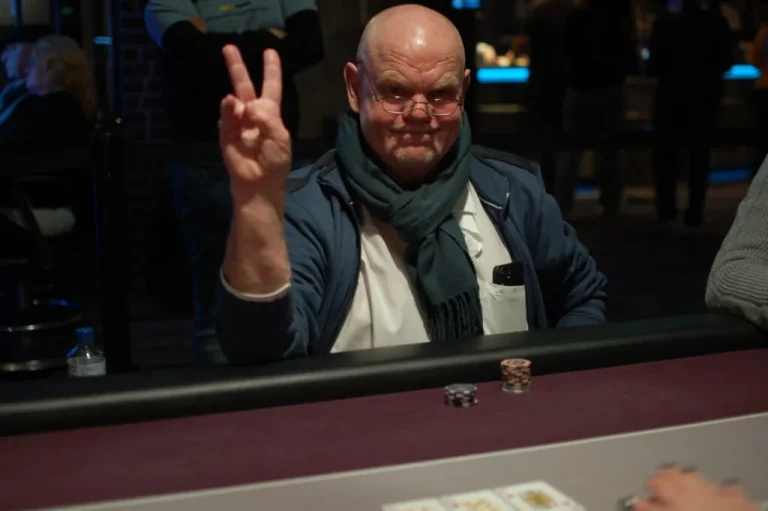 €1M gtd. King’s Million PLO ME started! “Jules” with mega chip lead, Zizka among survivors!