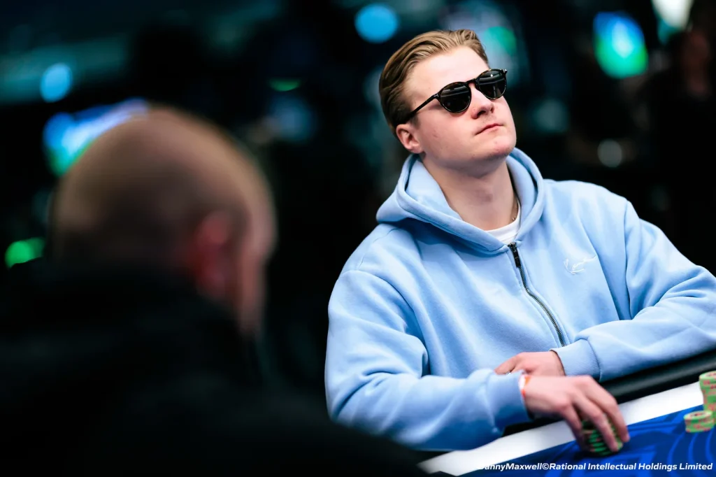 Insane hand with a crazy runout at EPT Paris!