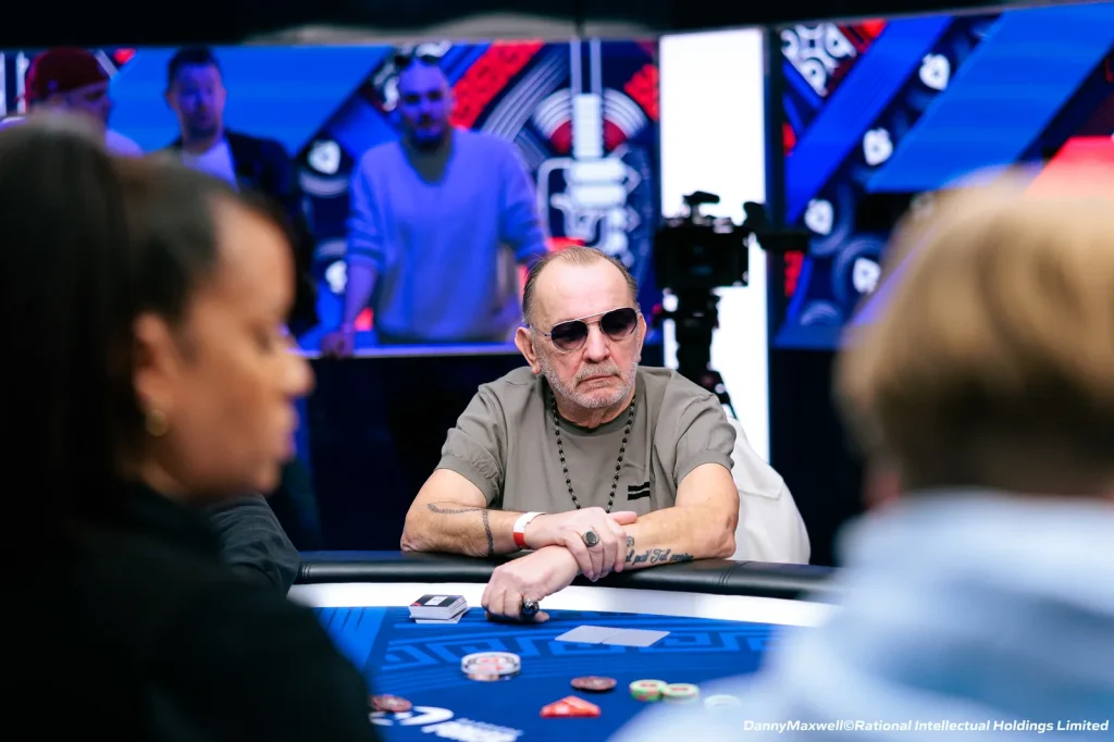 Insane hand with a crazy runout at EPT Paris!