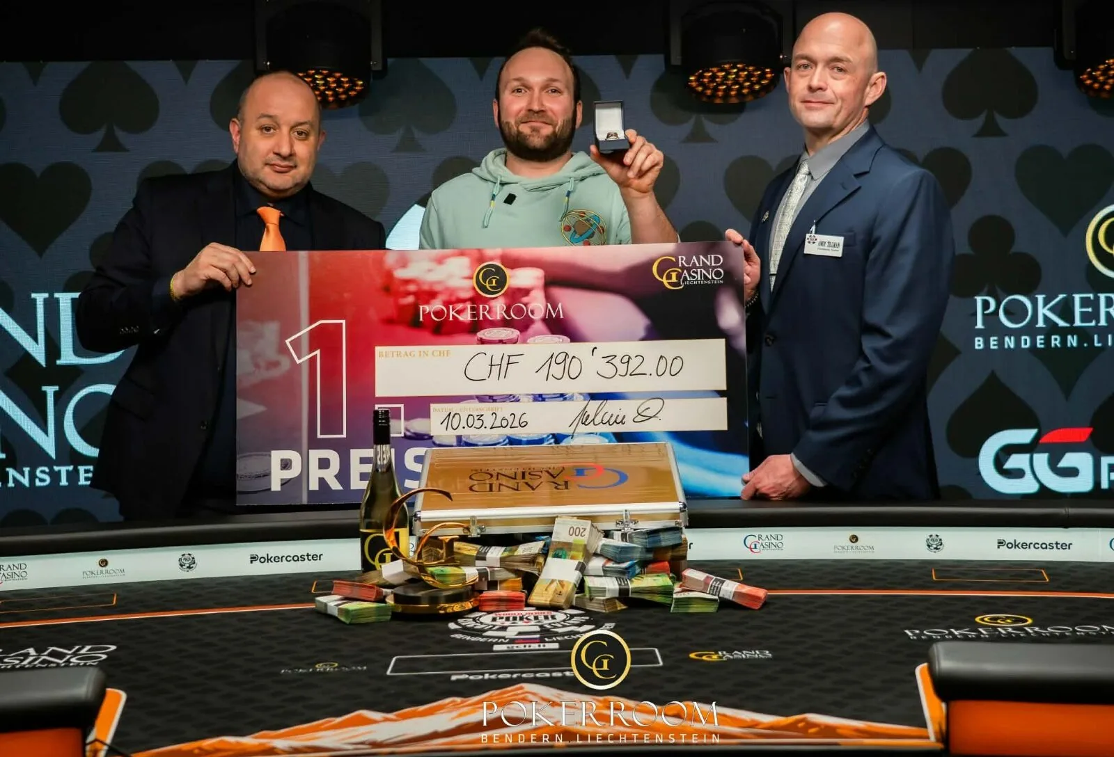 A title, a ring and a suitcase full of money – Benjamin Hammann wins the WSOP Circuit Main Event!