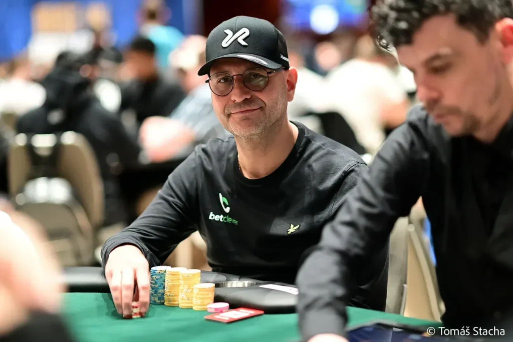 WSOPE Main Event on track for guarantee, Romanello takes Day 1B!