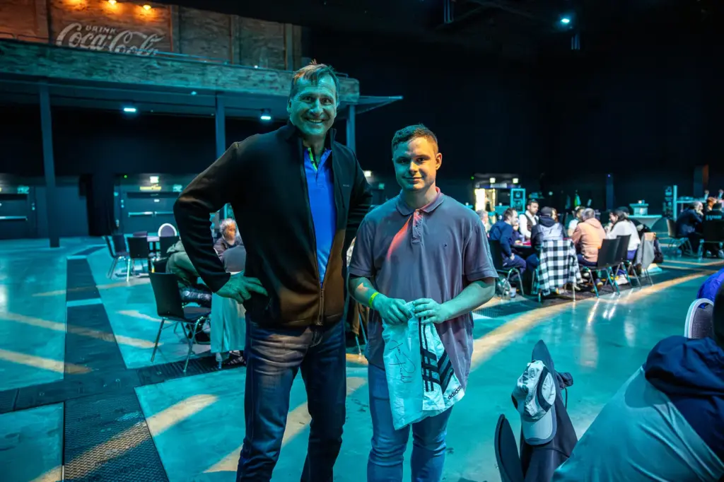 Promis & Poker: „Habe mir zum Pokern den Wecker gestellt!“ – Diskus-Olympiasieger Lars Riedel im Kurzinterview!