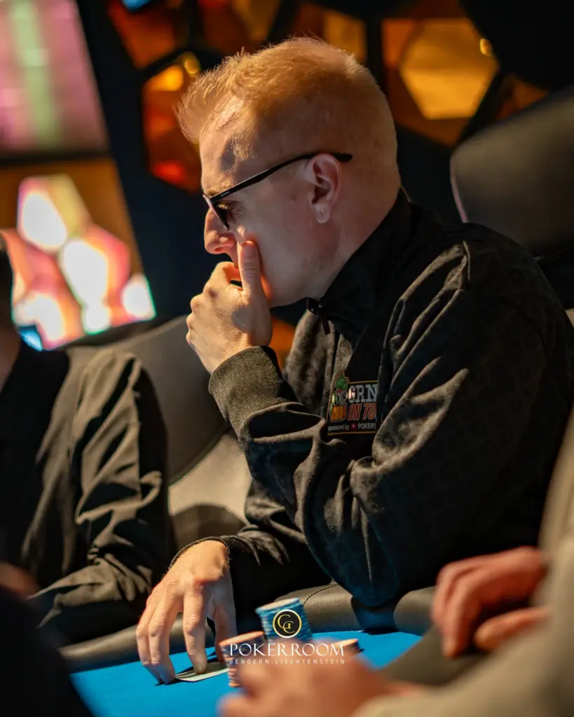 "Hempmaster" and "Didi777" reach a deal in the Felix Freezeout – CPF Main Event with opening flight!