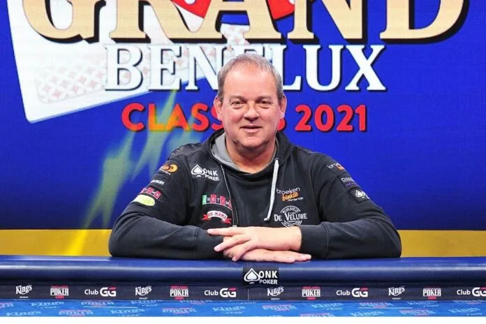 Johannes Huisman first chip leader in the Captain Jack Sparrow Mystery Bounty!