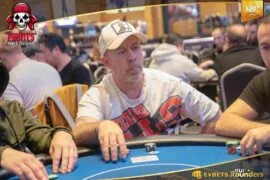 1D chip leader Mazouk cracks the million mark in the €1.5M gtd. Pirates‘ Poker Treasure Main Event!