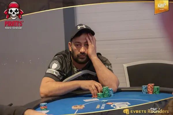 1D chip leader Mazouk cracks the million mark in the €1.5M gtd. Pirates‘ Poker Treasure Main Event!
