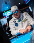 „Kojak“ wins the Community Clash PKO / „xflixx“ makes the cut in the Poker Community Festival Main Event!