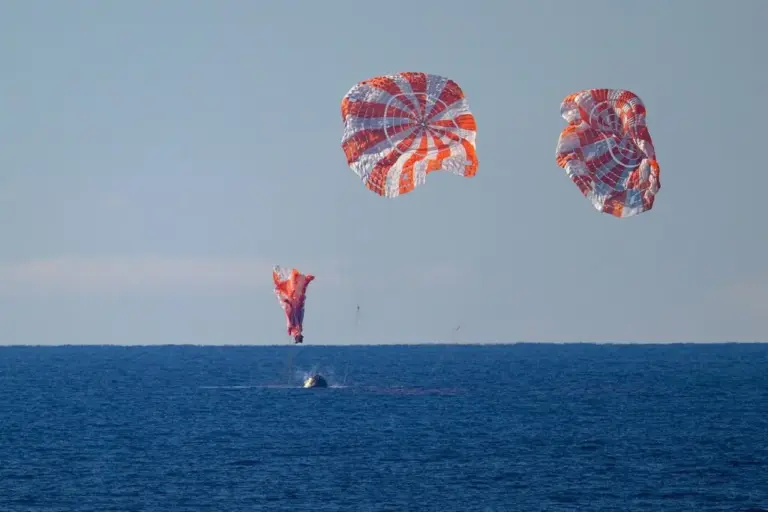 Artemis_II_Recovery_-_PHOTO_NASA