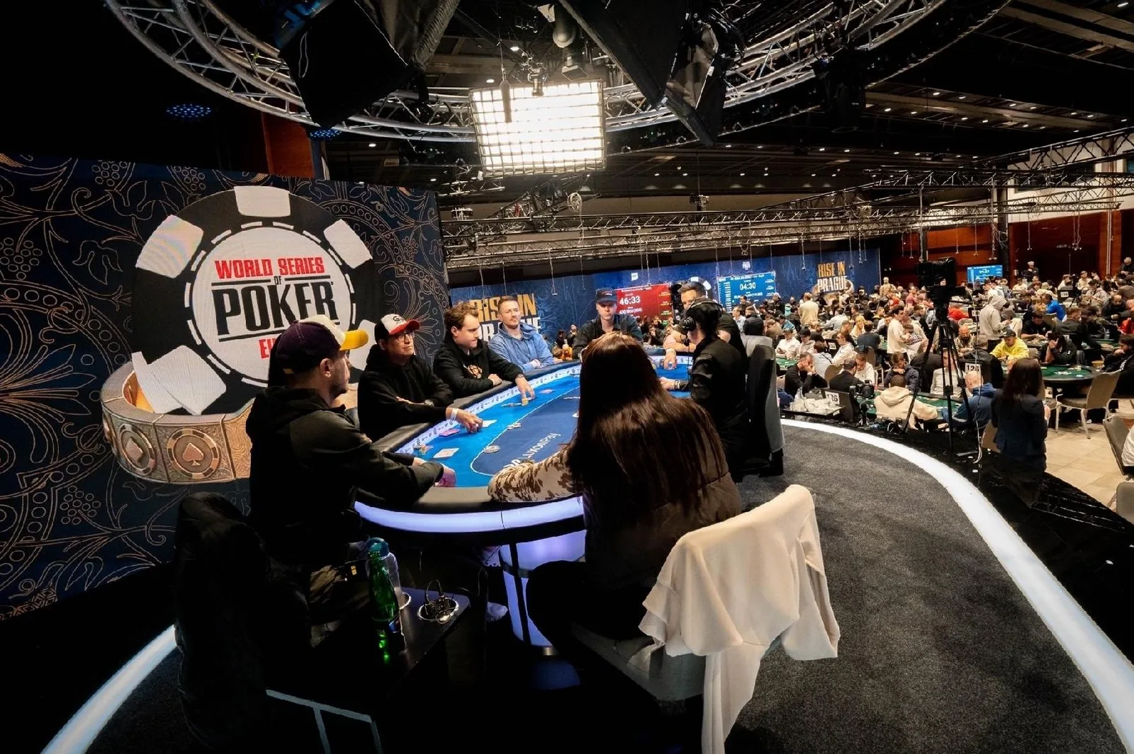 WSOPE Main Event – Strong start with Boika on top!