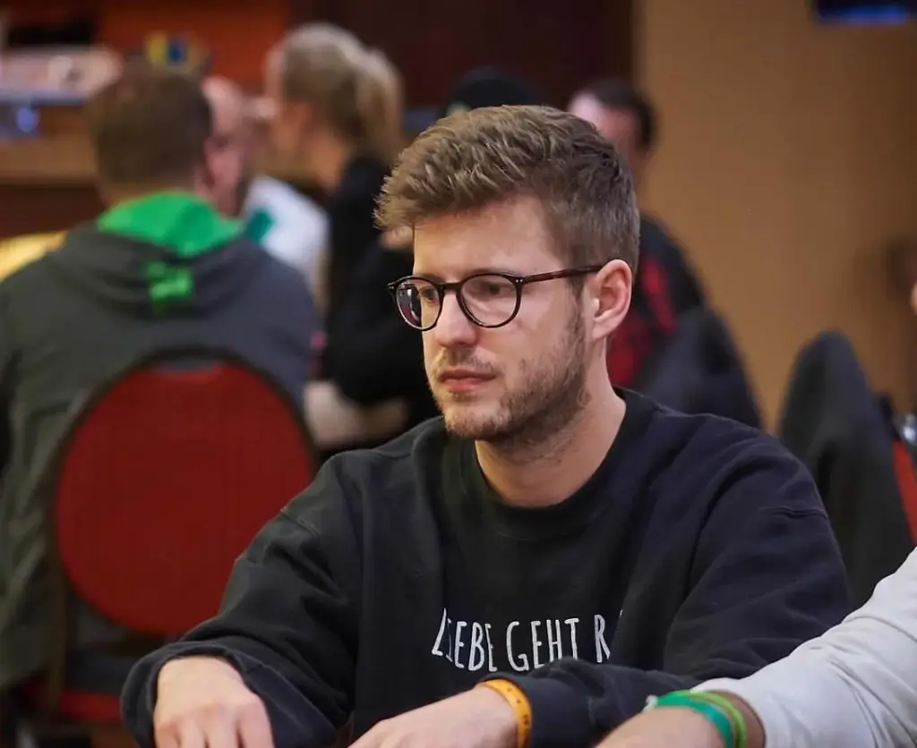 WSOPE Main Event – Six hot DACH contenders surrounded by international stars among the final 85!